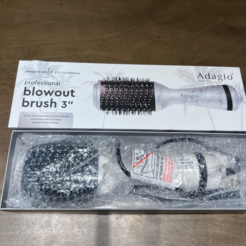 Adagio 3” blowout brush